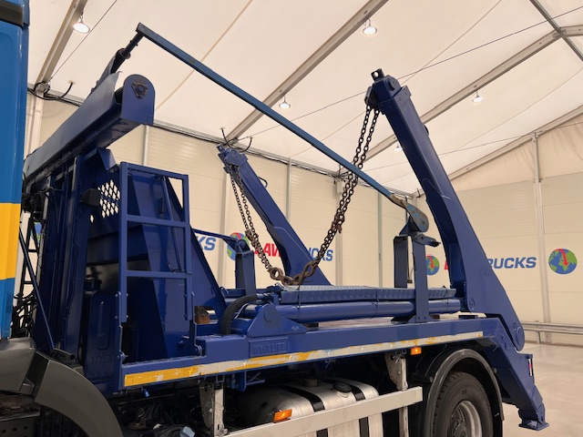 Mercedes Arocs 1824 Day Cab Skip Loader