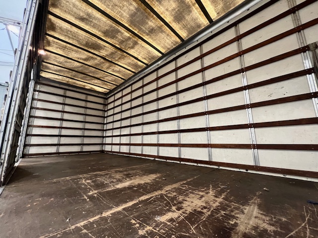Scania R94 220 4×2 Sleeper Cab Box Van Manual