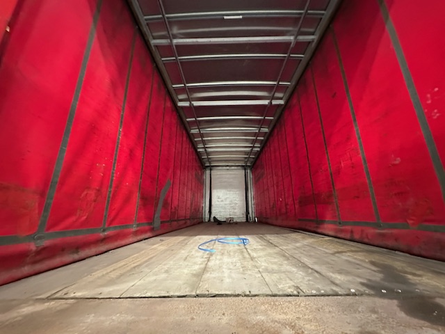 DAF CF 290 6×2 Rear Lift Sleeper Cab Curtainsider