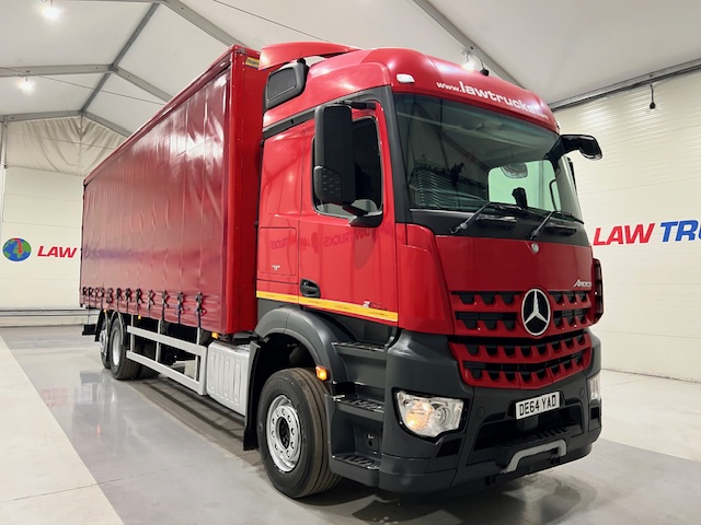 Mercedes Actros 2533 6×2 Sleeper Cab Curtainsider