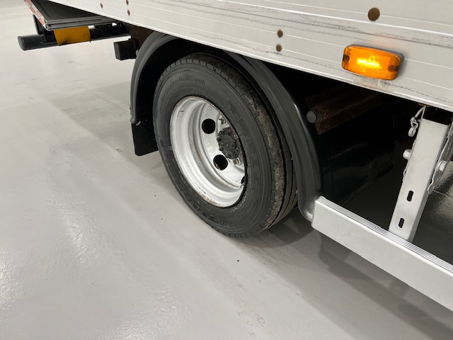 Isuzu N75.190 Day Cab Box Van