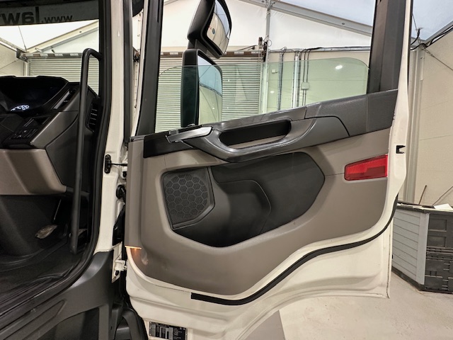 Scania G410 4×2 Sleeper Cab Tractor Unit