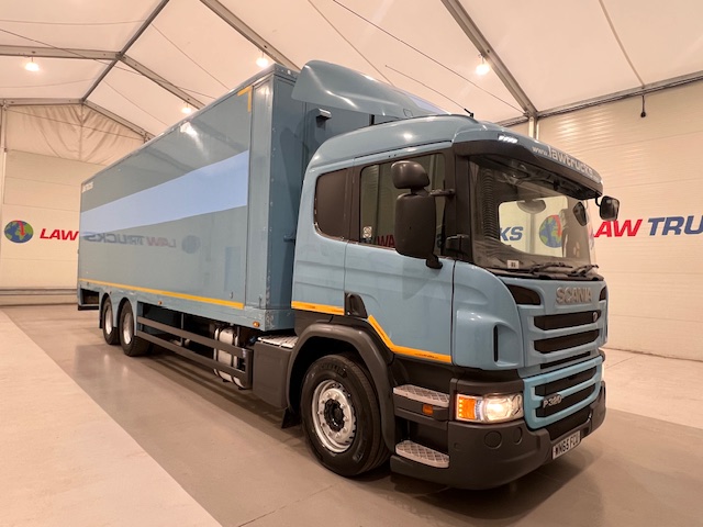 Scania P320 6×2 10 Tyre Rear Lift Insulated Box Van