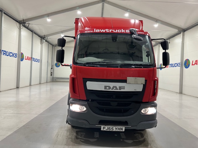 DAF LF 250 Sleeper Cab Curtainsider