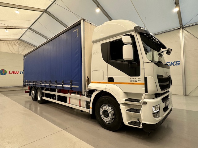 Iveco Stralis 360 6×2 Rear Steer Curtainsider