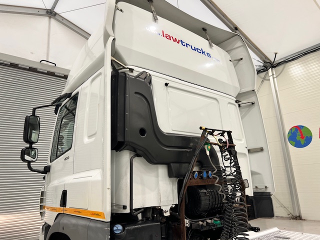 DAF CF 400 4×2 Sleeper Cab Tractor Unit