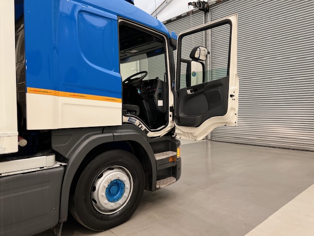 Scania P250 4×2 Sleeper Cab Fridge Box