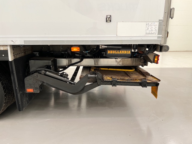 Mercedes Axor 1824 Day Cab Box Van