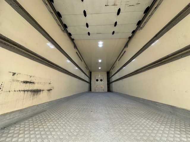 Mercedes Axor 2529 Rear Lift Sleeper Cab Box Van