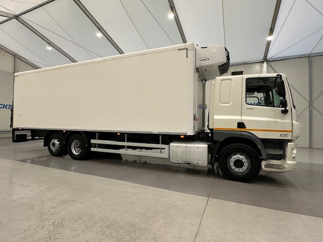 DAF CF 330 6×2 Sleeper Cab Fridge Box