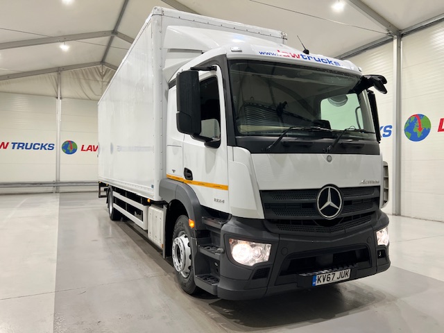Mercedes Actros 1824 4×2 Sleeper Cab Box Van