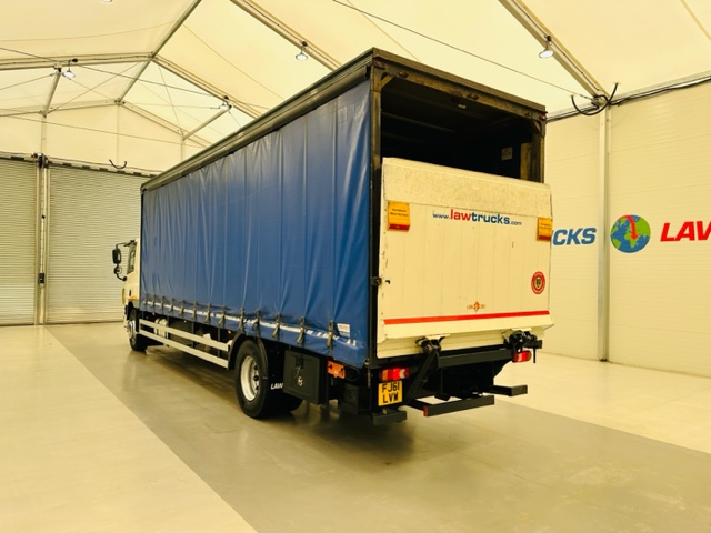 DAF CF65 250 Sleeper Cab Curtainsider