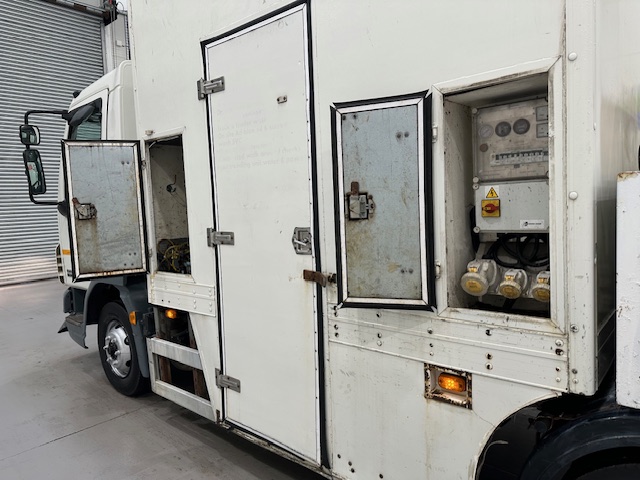DAF LF45 140 4×2 Mobile Workshop Compressor