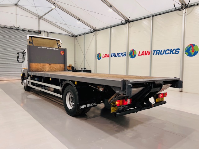 Mercedes Axor 1824 Sleeper Cab Flatbed
