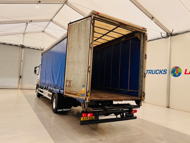 Mercedes Actros 1830 Sleeper Cab Curtainsider