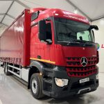 Mercedes Actros 2533 6×2 Sleeper Cab Curtainsider - thumbnail