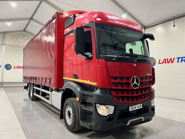 Mercedes Actros 2533 6×2 Sleeper Cab Curtainsider