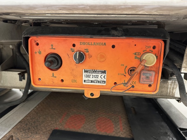 Mercedes Axor 1824 Day Cab Fridge Box
