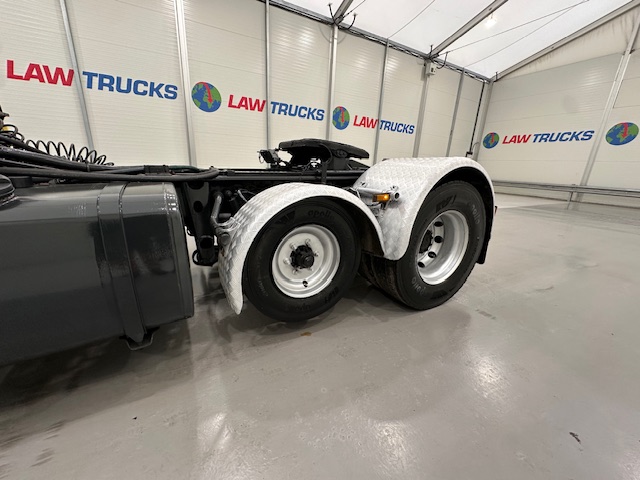DAF CF85 410 6×2 Midlift Tractor Unit