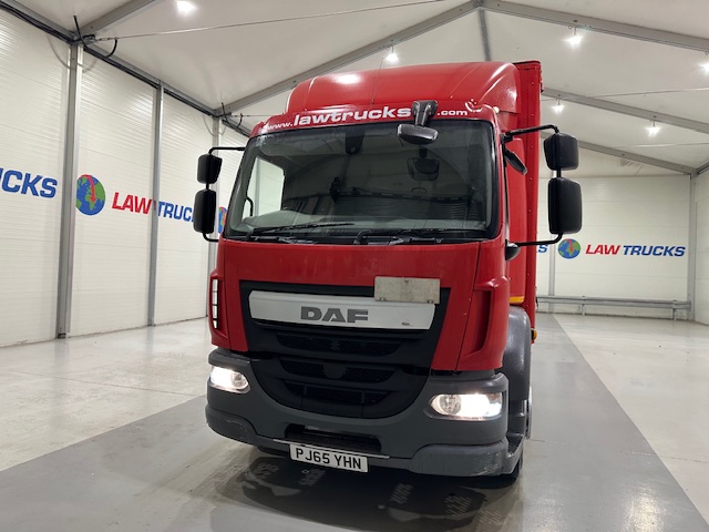DAF LF 250 Sleeper Cab Curtainsider