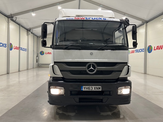 Mercedes 1824 4×2 Day Cab Curtainsider
