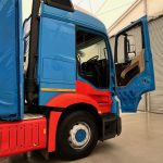 Mercedes Actros 2530 Rear Lift Sleeper Cab Curtainsider - thumbnail