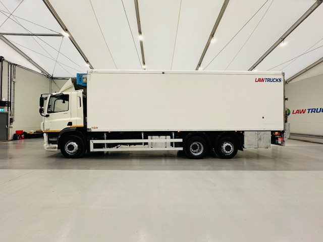 DAF CF 290 6×2 Rear Steer Fridge Box