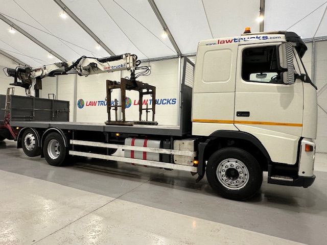 Volvo FH 440 6×2 Rear Lift Brick Grab Drawbar