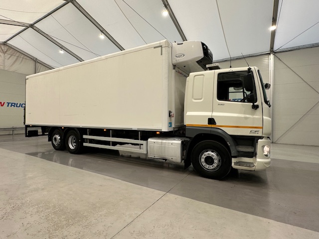 DAF CF 330 6×2 Sleeper Cab Fridge Box