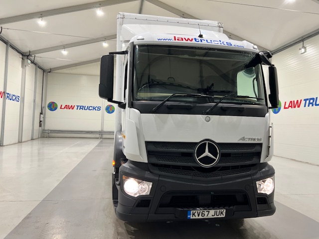 Mercedes Actros 1824 4×2 Sleeper Cab Box Van