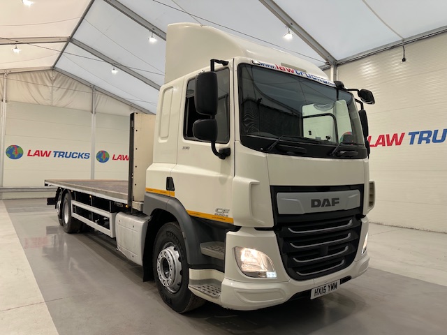DAF CF 330 6×2 Rear Lift Sleeper Cab Flatbed