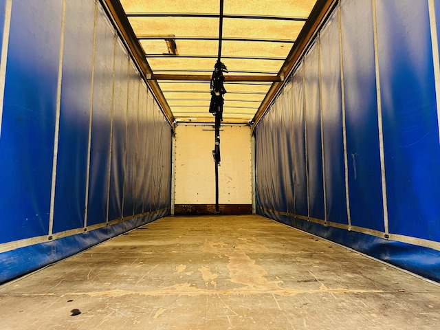 Mercedes Actros 1830 Sleeper Cab Curtainsider