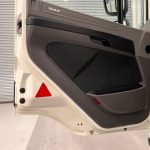 DAF CF 250 Sleeper Cab Curtainsider - thumbnail