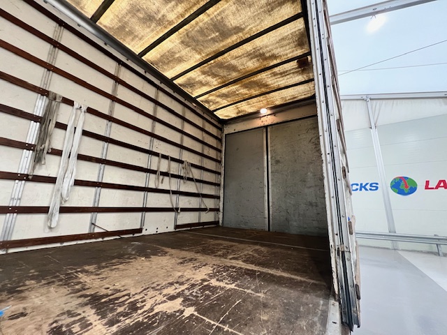 Scania R94 220 4×2 Sleeper Cab Box Van Manual