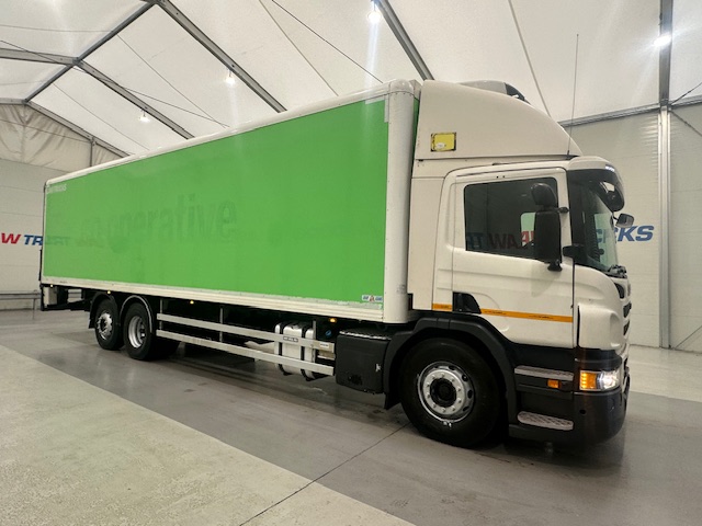 Scania P280 6×2 Rear Lift Day Cab Fridge Box