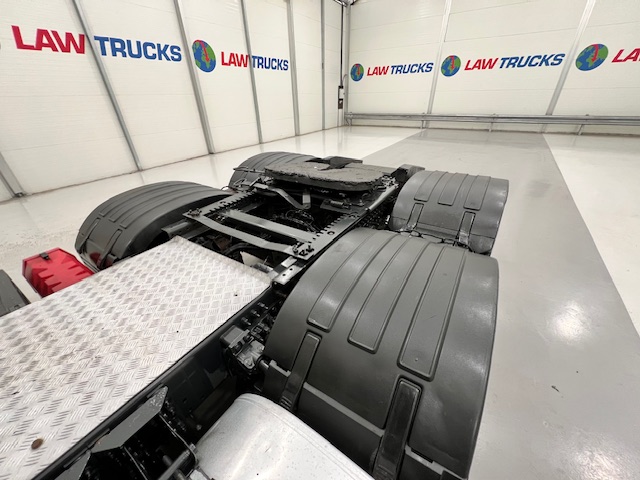 Volvo FH 500 6×2 Midlift Tractor Unit