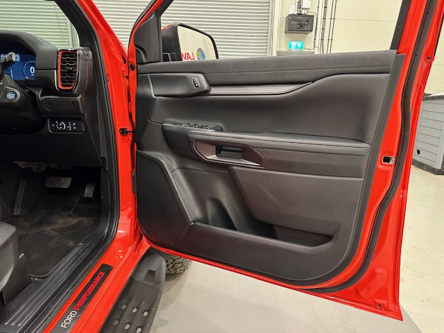 Ford Ranger Raptor 2.0 Auto 4×4 Pick Up