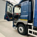 DAF CF 250 4×2 Sleeper Cab Curtainsider - thumbnail
