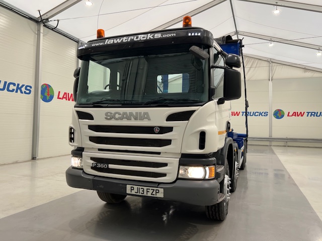 Scania P360 8×4 Day Cab Hookloader Manual
