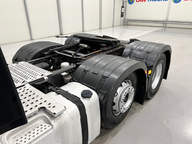 Volvo FH 500 6×2 Midlift Tractor Unit Safari Edition