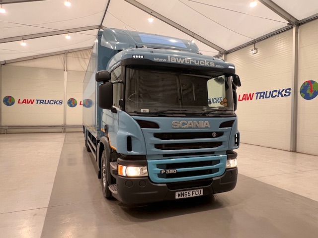 Scania P320 6×2 10 Tyre Rear Lift Insulated Box Van