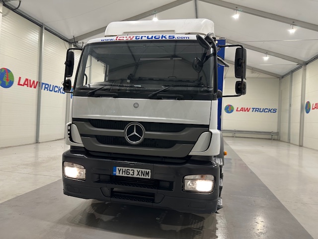Mercedes 1824 4×2 Day Cab Curtainsider
