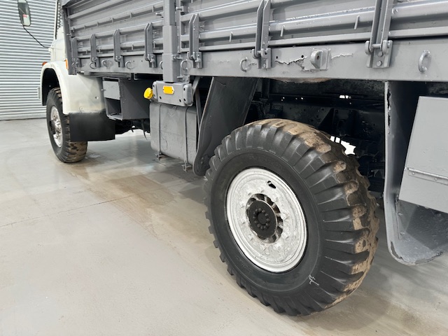 Bedford MJ 330 4×4 Cargo Truck
