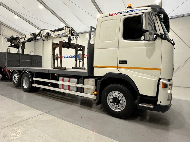 Volvo FH 440 6×2 Rear Lift Brick Grab Drawbar