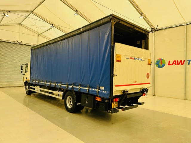 DAF CF65 250 Sleeper Cab Curtainsider
