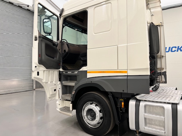 DAF XF 480 6×2 Midlift Tractor Unit
