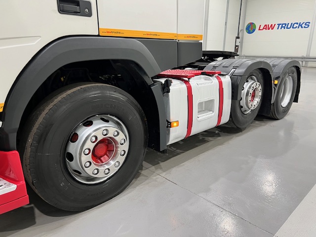 Volvo FM 450 6×2 Midlift Tractor Unit