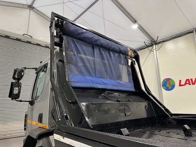 DAF LF 220 Day Cab Skip Loader