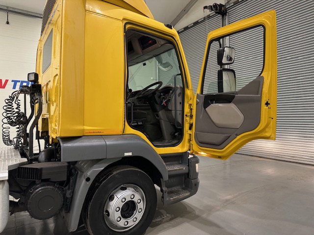 DAF LF 250 4×2 Rest Cab Tractor Unit