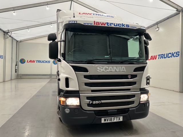 Scania P250 4×2 Sleeper Cab Curtainsider